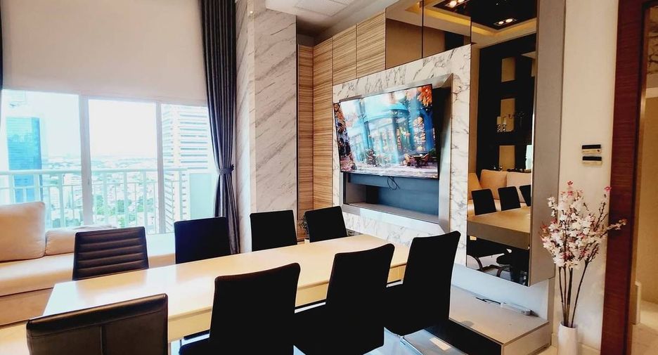 For rent and for sale 4 bedrooms condo in Khlong Toei, Bangkok