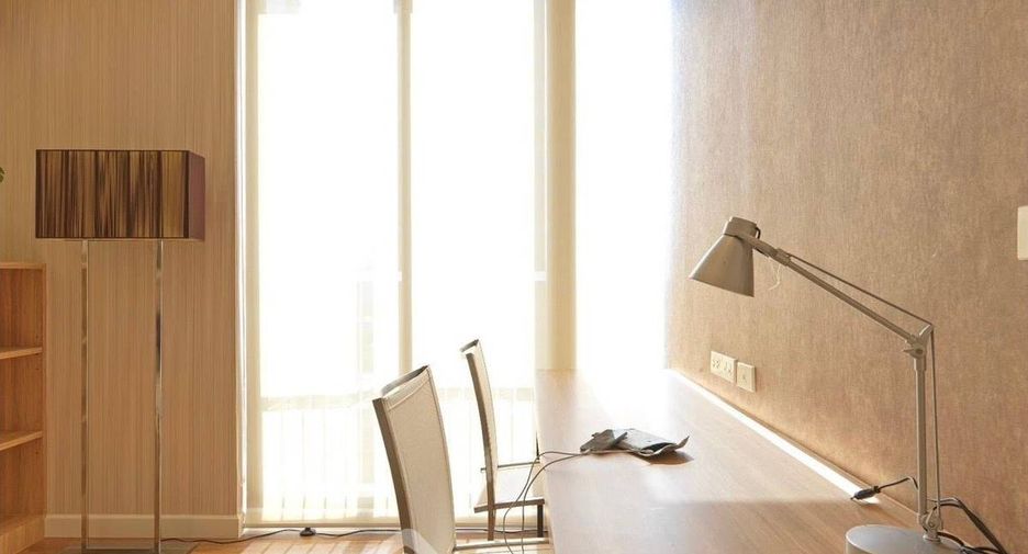 For sale 3 bedrooms condo in Khlong Toei, Bangkok