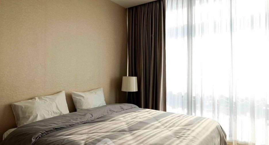 For sale 3 bedrooms condo in Khlong Toei, Bangkok