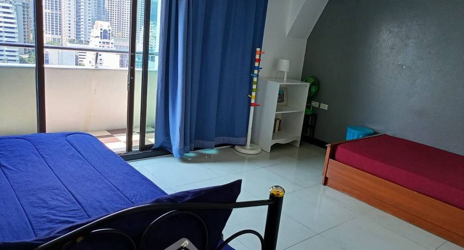 For sale 3 bedrooms condo in Khlong Toei, Bangkok