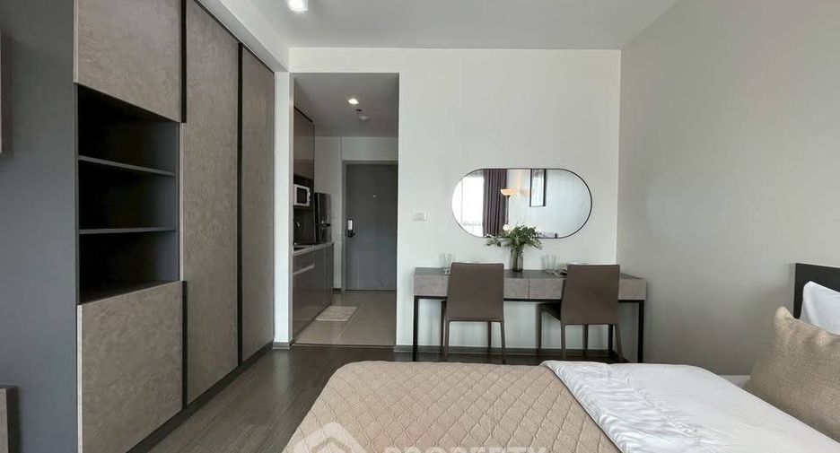 For sale 1 bed condo in Phaya Thai, Bangkok