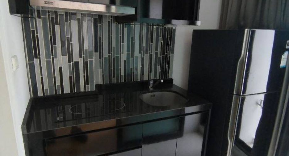 Condo en alquiler de 1 habitaciones en Khlong San, Bangkok