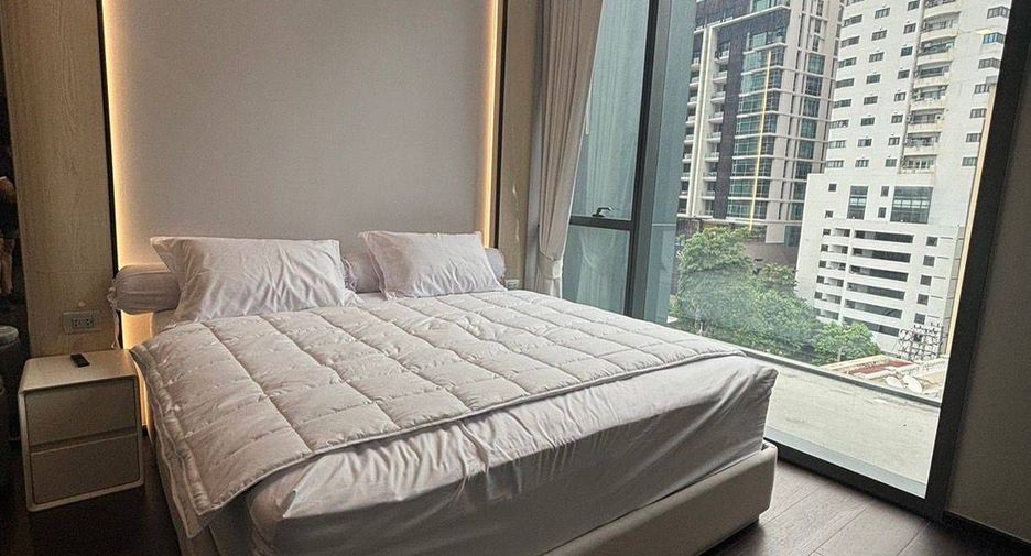 For sale 1 bed condo in Khlong Toei, Bangkok