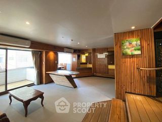 出售 3 卧室 公寓 在 Phra Khanong, 曼谷