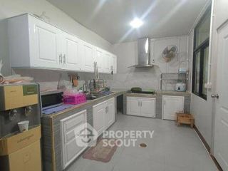 For sale 4 bedrooms townhouse in Lat Krabang, Bangkok