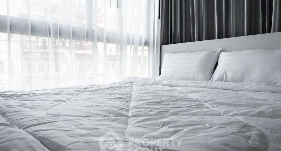 For rent 2 bedrooms condo in Khlong San, Bangkok
