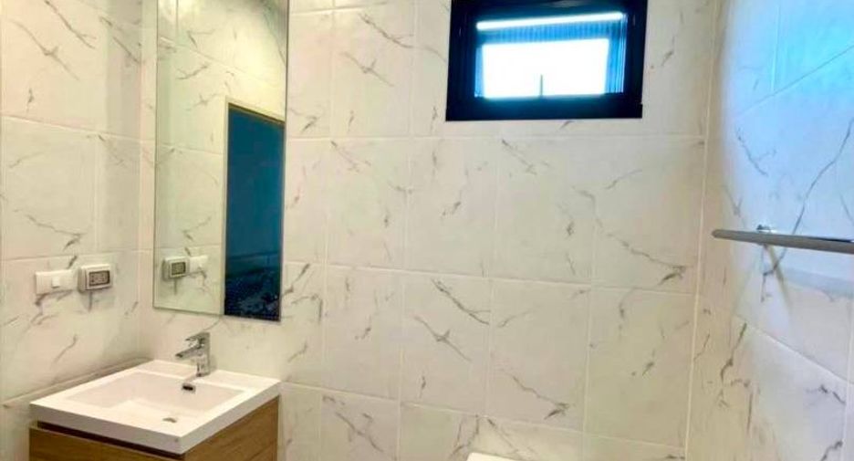 For rent 3 bedrooms condo in Sai Mai, Bangkok
