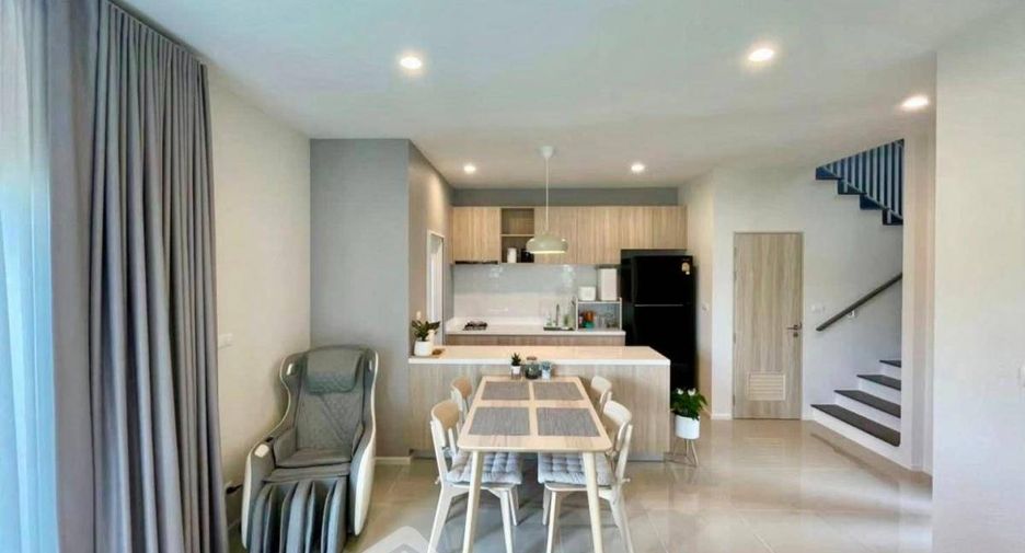 For rent 3 bedrooms condo in Sai Mai, Bangkok