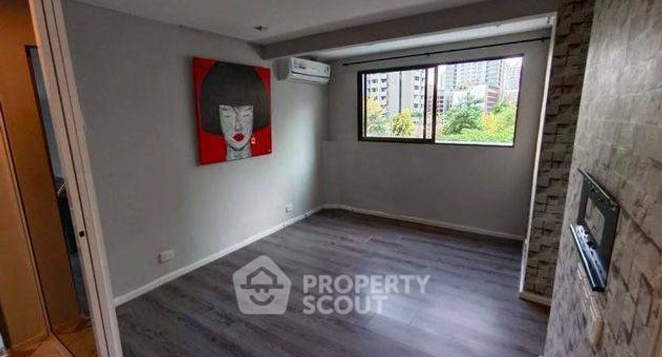 For rent そして for sale 2 ベッドルーム condo in Watthana, Bangkok