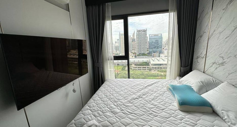 For sale 2 bedrooms condo in Huai Khwang, Bangkok