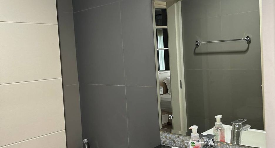 For sale 1 bed condo in Khlong Toei, Bangkok