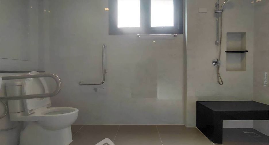 For rent 5 bedrooms house in Bang Phli, Samut Prakan