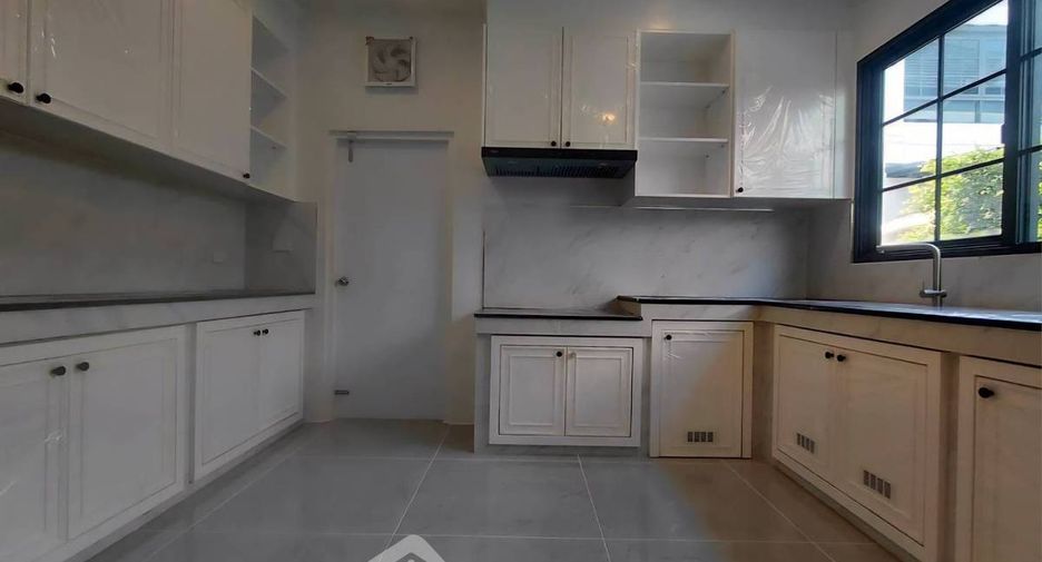 For rent 5 bedrooms house in Bang Phli, Samut Prakan