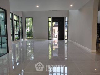 For rent 5 bedrooms house in Bang Phli, Samut Prakan