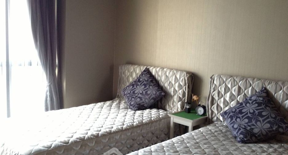 For sale 3 bedrooms condo in Yan Nawa, Bangkok