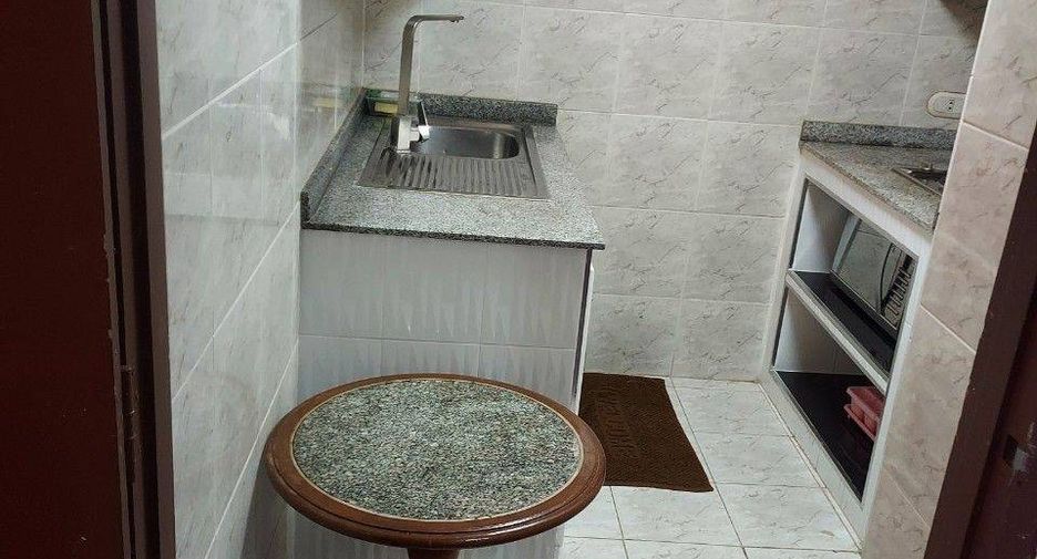 For sale 1 bed condo in Khlong Toei, Bangkok