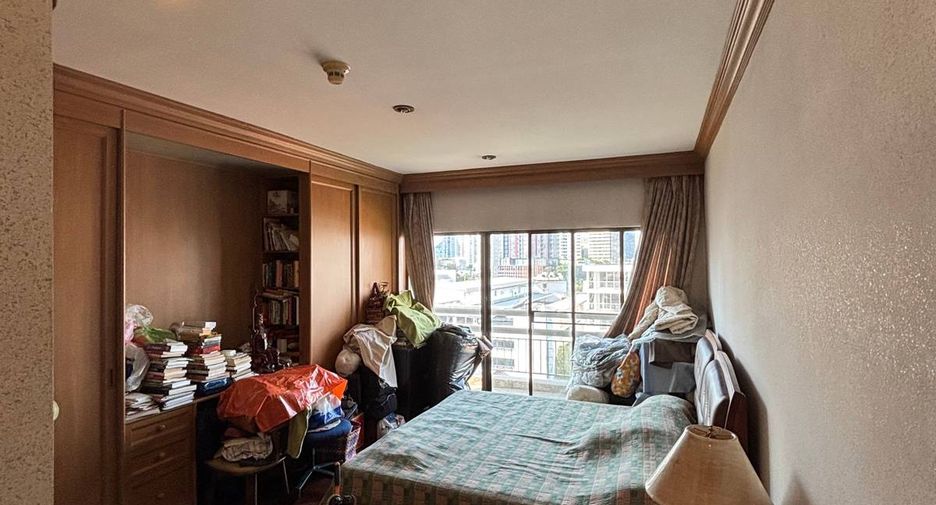 For sale 3 bedrooms condo in Watthana, Bangkok
