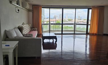 For sale 3 bedrooms condo in Thon Buri, Bangkok