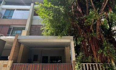 For sale 3 bedrooms townhouse in Pak Kret, Nonthaburi