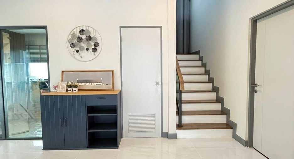 For rent 4 bedrooms house in Bang Phli, Samut Prakan
