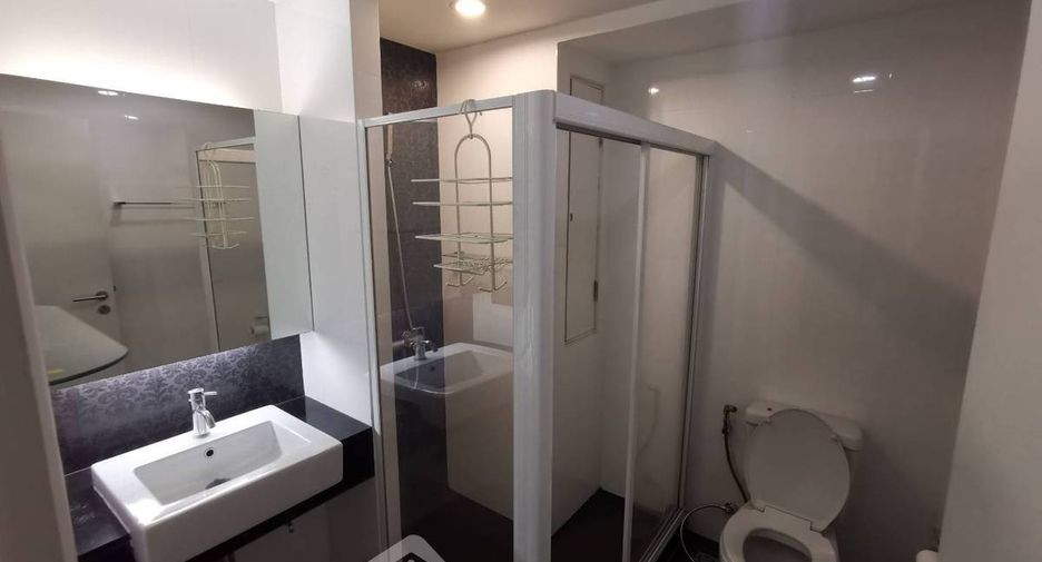 Condo en alquiler y en venta de 3 habitaciones en Chatuchak, Bangkok