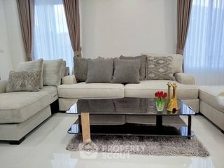 Haus zur Miete und zum Kauf mit 5 Zimmer in Bang Lamung, Chonburi