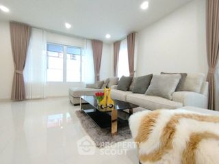 Haus zur Miete und zum Kauf mit 5 Zimmer in Bang Lamung, Chonburi