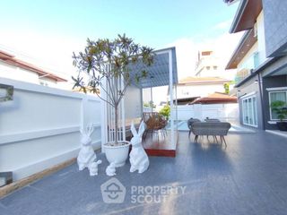 Haus zur Miete und zum Kauf mit 5 Zimmer in Bang Lamung, Chonburi