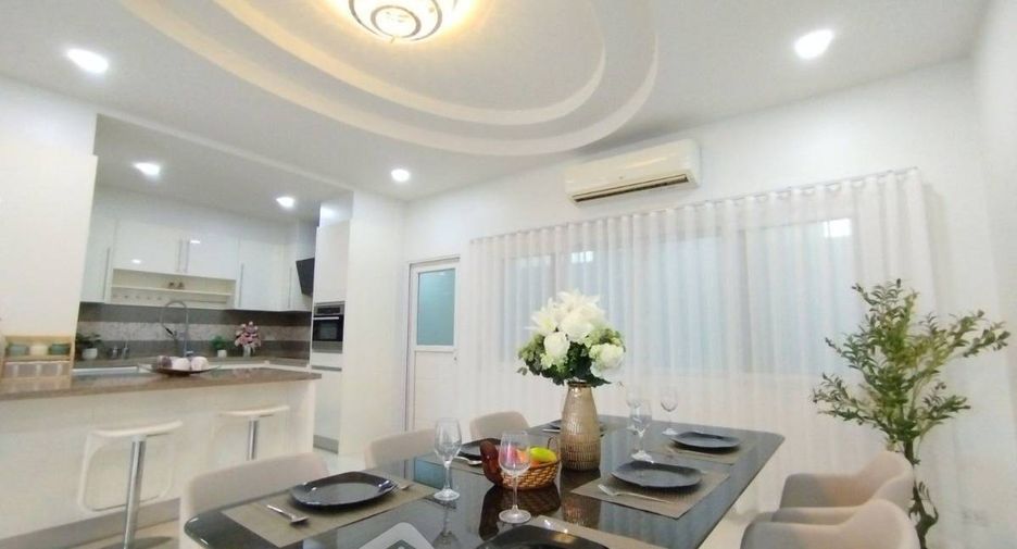 For rent and for sale 5 bedrooms house in Bang Lamung, Chonburi