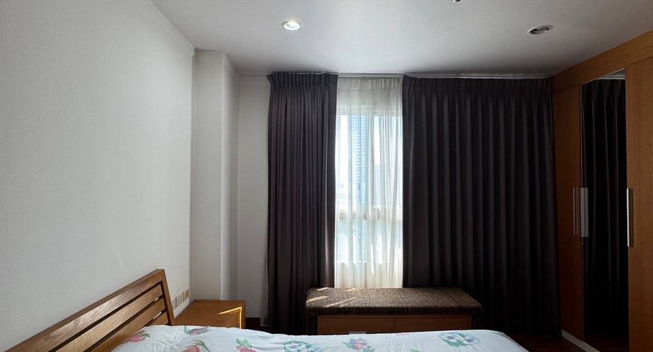 For rent and for sale 1 bed condo in Watthana, Bangkok