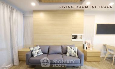 Casa adosada en venta de 3 habitaciones en Phra Khanong, Bangkok