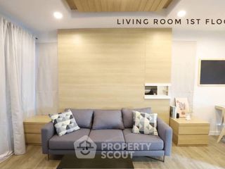 For sale 3 bedrooms townhouse in Phra Khanong, Bangkok