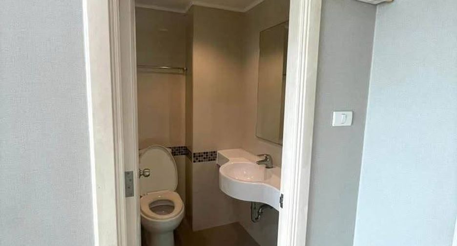 For sale 2 bedrooms condo in Yan Nawa, Bangkok