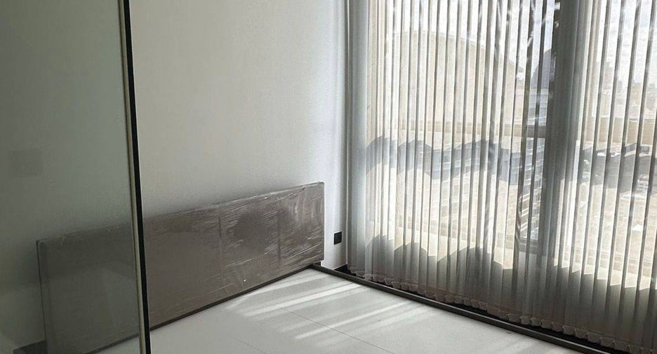 For sale 1 bed condo in Watthana, Bangkok