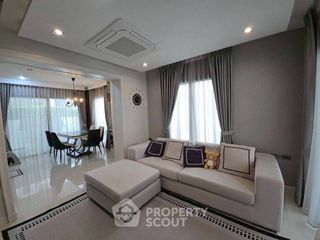 For sale 3 bedrooms townhouse in Lat Phrao, Bangkok