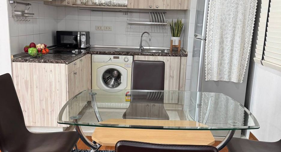 For sale 1 bed condo in Watthana, Bangkok