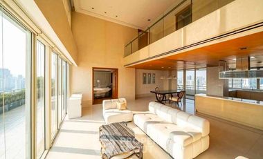 For sale 6 bedrooms condo in Watthana, Bangkok