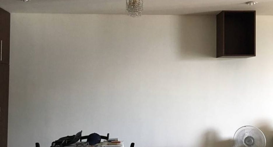 For rent 3 bedrooms condo in Bang Rak, Bangkok