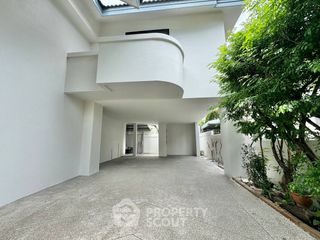 Haus zur Miete mit 5 Zimmer in Watthana, Bangkok