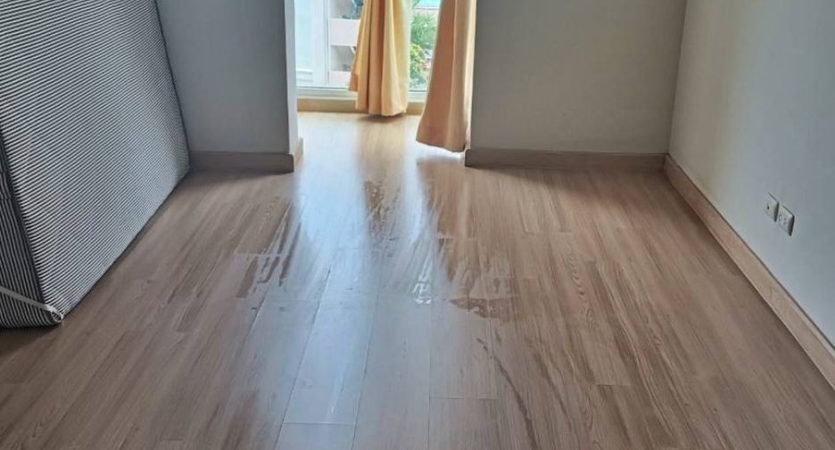 À vendre 1 chambre condo à Huai Khwang, Bangkok