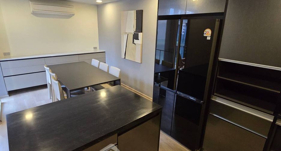 For rent 3 bedrooms condo in Watthana, Bangkok