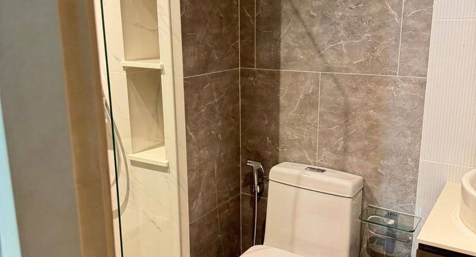 For rent 1 bed condo in Huai Khwang, Bangkok