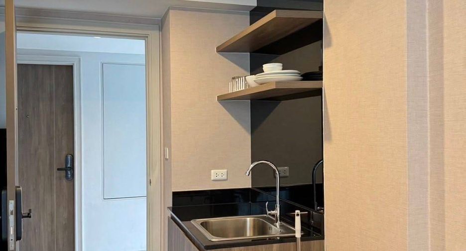 For rent 1 bed condo in Huai Khwang, Bangkok