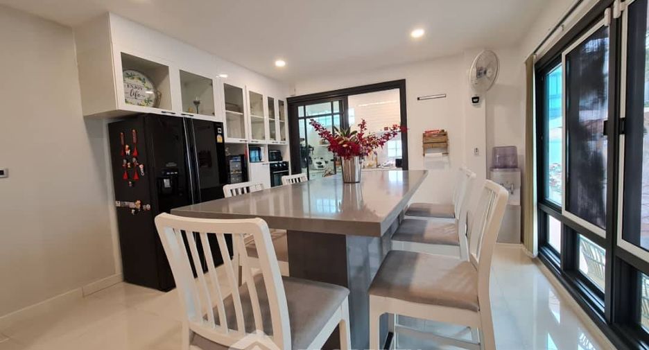 出租 和 出售 4 卧室 独立屋 在 Bang Lamung, Chon Buri