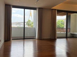 For sale 3 bedrooms condo in Yan Nawa, Bangkok