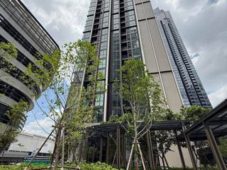 For rent 2 bedrooms condo in Huai Khwang, Bangkok