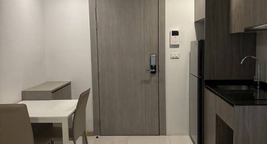 For sale 1 bed condo in Phaya Thai, Bangkok