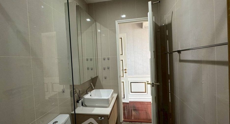 For rent and for sale 5 bedrooms condo in Watthana, Bangkok
