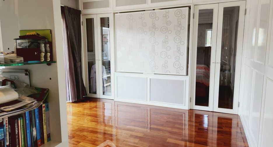 Casa en venta de 5 habitaciones en Khan Na Yao, Bangkok