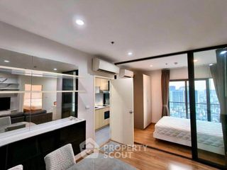For sale 2 bedrooms condo in Bang Phlat, Bangkok